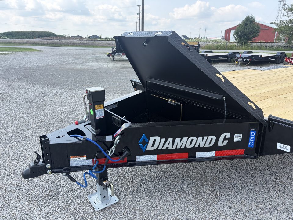 2027 Diamond C photo 3