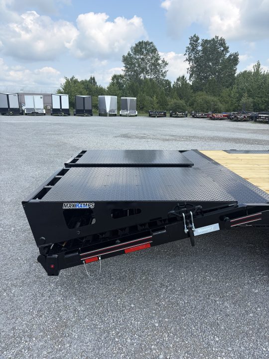 New 2027 Diamond C Trailers DEC207L22X102 (22' X 102") 15.5K Max Ramp Equipment Trailer