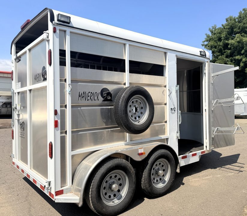 Used 2024 Maverick 2H Horse Trailer