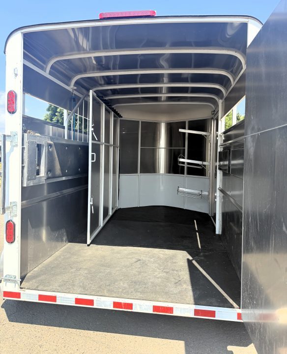 Used 2024 Maverick 2H Horse Trailer