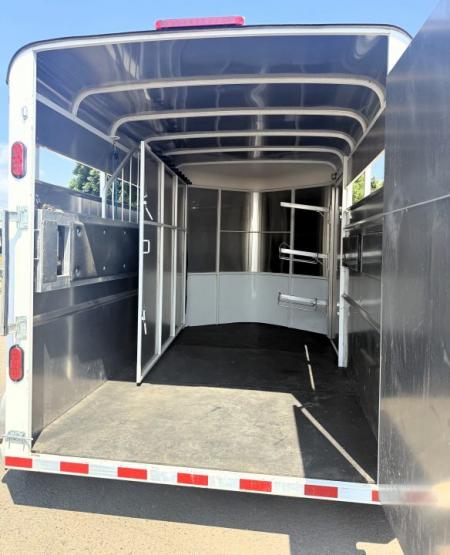 Used 2024 Maverick 2H Horse Trailer