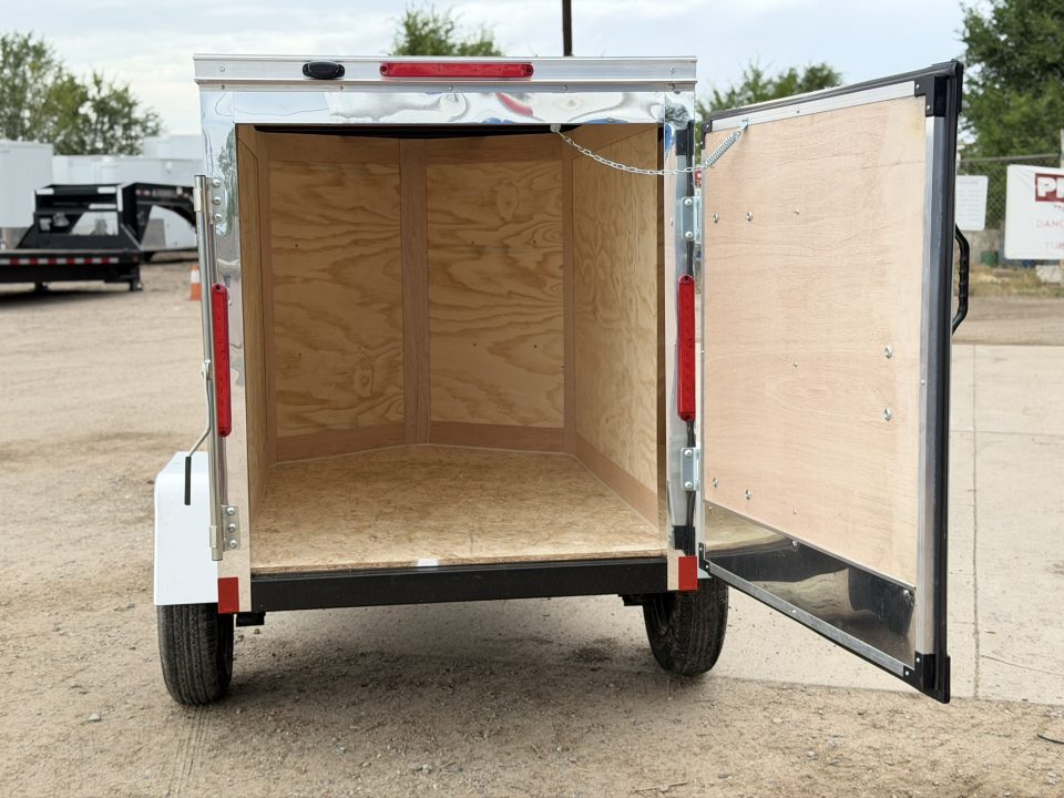 New 2027 Cross Trailers 4-6-1V Enclosed Barn door 2K GVWR