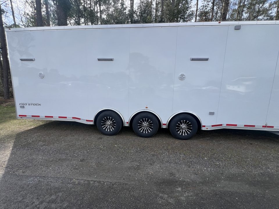 New 2027 Vintage 34’ Tag Race Trailer