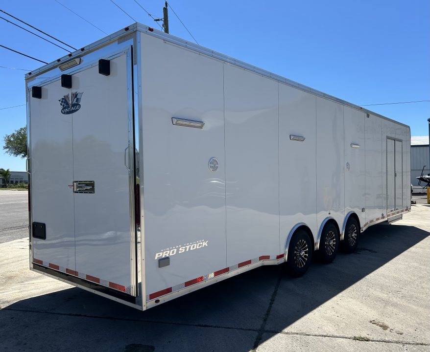 New 2027 Vintage 34’ Tag Race Trailer