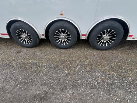New 2027 Vintage 34’ Tag Race Trailer