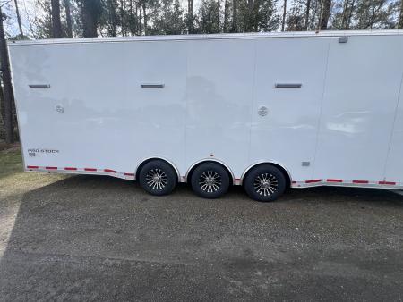 New 2027 Vintage 34’ Tag Race Trailer