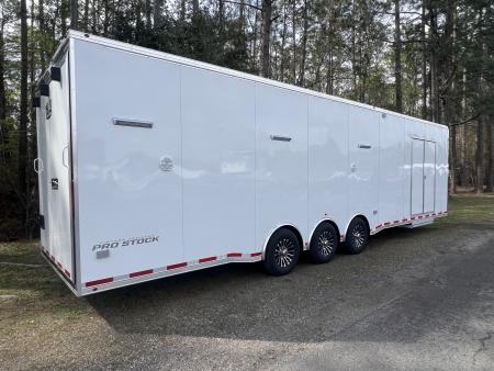New 2027 Vintage 34’ Tag Race Trailer