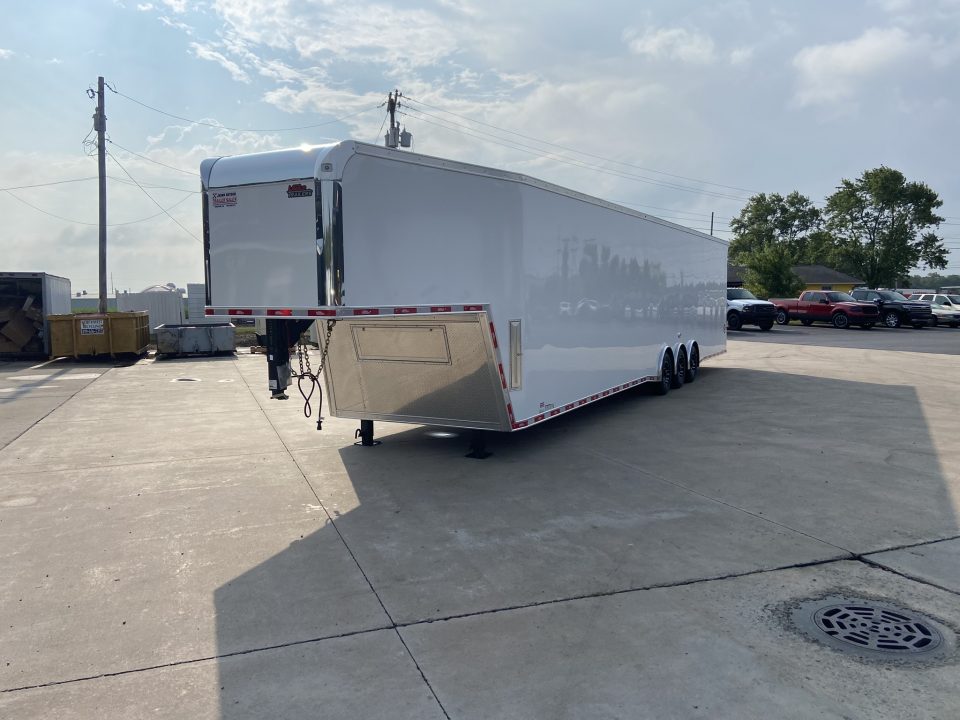New United UXGN-8.5X46Car Trailer