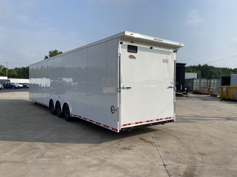New United UXGN-8.5X46Car Trailer