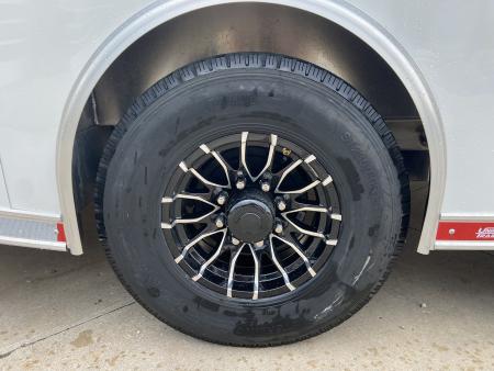 New United Trailers UAT-8.5X20 Contractor