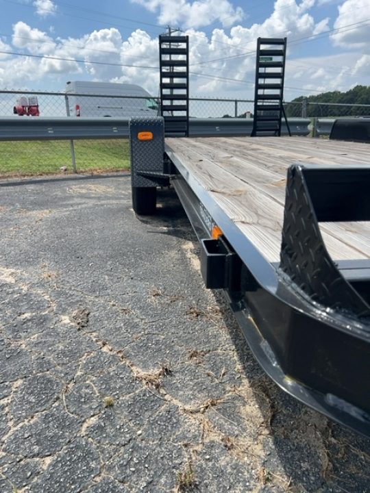 New 2026 Superior Trailers 83x16 Superior 3 ton Equipment Trailer