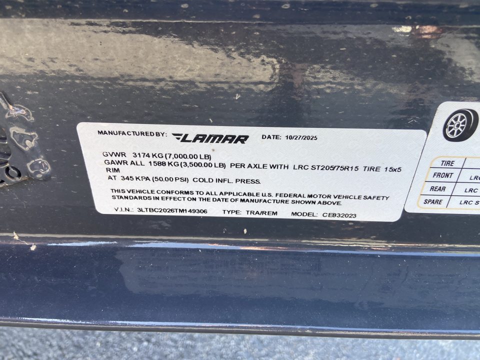 New Lamar Trailers Car Hauler 83"X20'