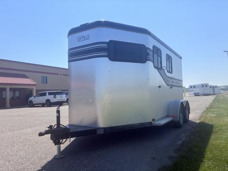 Used 1999 Trail-ET 2H Slant Load BP Horse Trailer