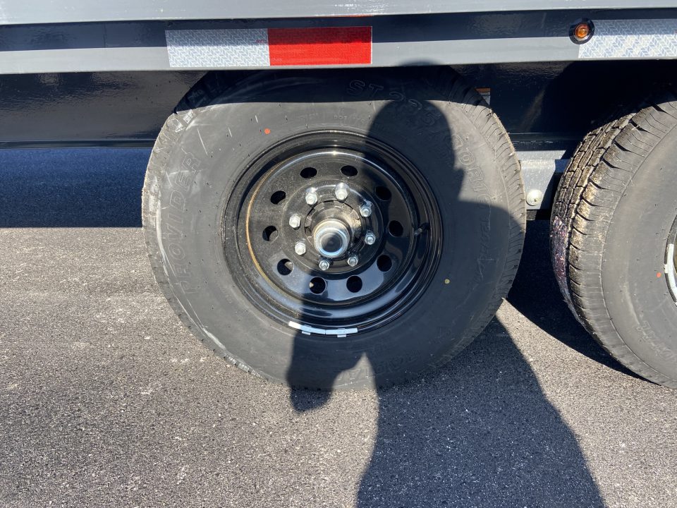 New Lamar Trailers Deckover 102" X 24'