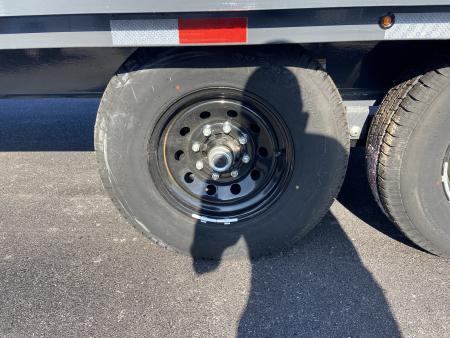 New Lamar Trailers Deckover 102" X 24'