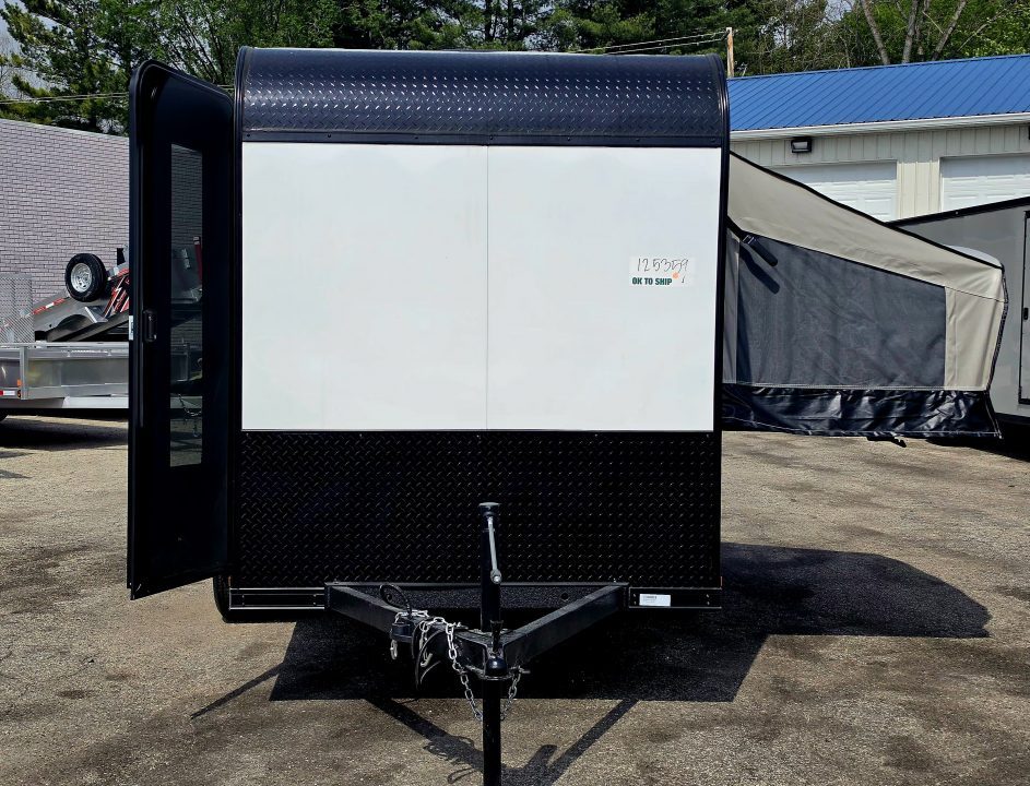 New 5.5 X 10 TENT TRAILER ENCLOSED FOLD OUT BUNK REAR RAMP DOOR 2027 CARGO MATE