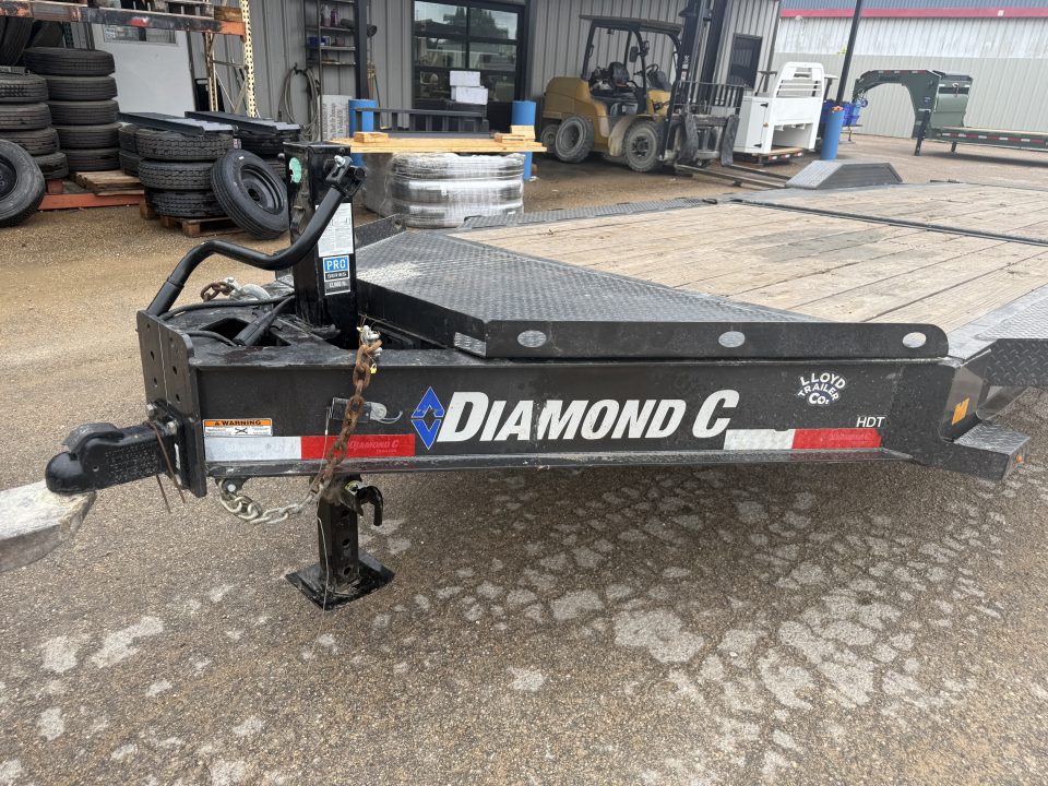 2024 Diamond C photo 3