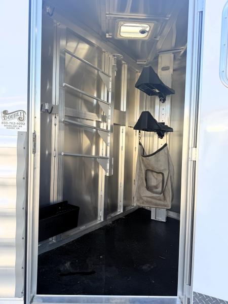 Used 2024 Featherlite Trailers 9400 Horse Trailer