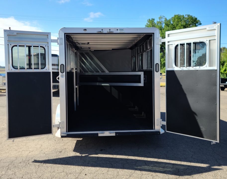 Used 2023 Frontier Trailers 3H Horse Trailer