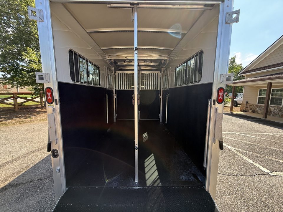 New 2027 Cimarron Trailers Norstar 2+1 Warmblood Horse Trailer