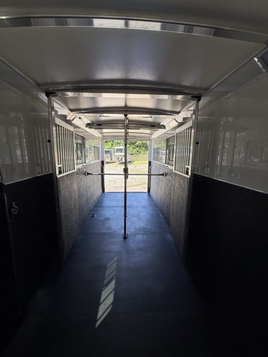 New 2027 Cimarron Trailers Norstar 2+1 Warmblood Horse Trailer