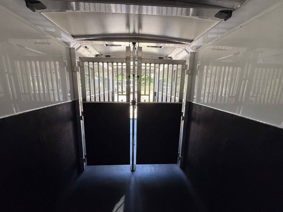 New 2027 Cimarron Trailers Norstar 2+1 Warmblood Horse Trailer