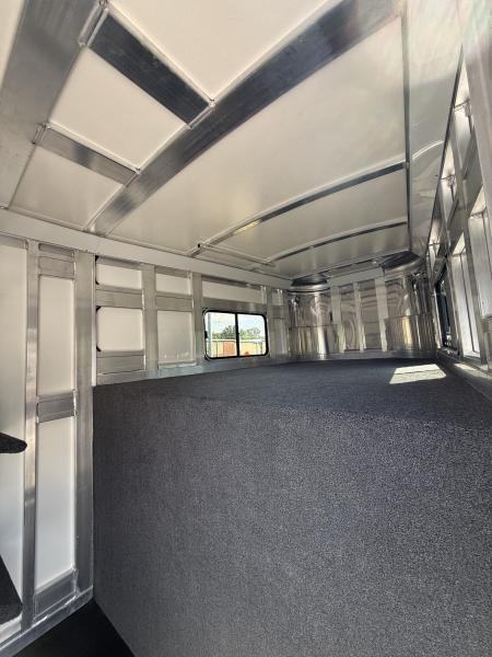 New 2027 Cimarron Trailers Norstar 2+1 Warmblood Horse Trailer