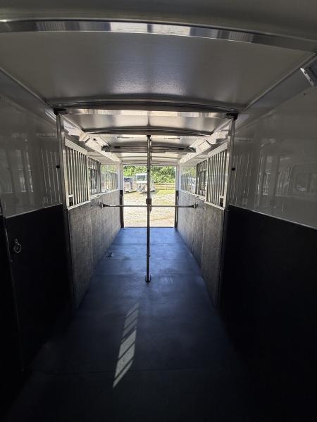New 2027 Cimarron Trailers Norstar 2+1 Warmblood Horse Trailer