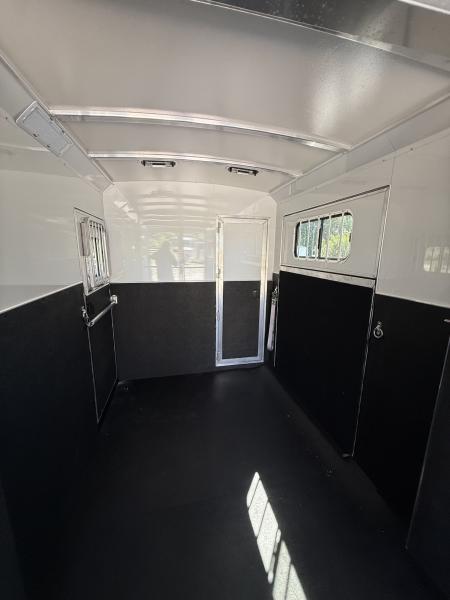 New 2027 Cimarron Trailers Norstar 2+1 Warmblood Horse Trailer