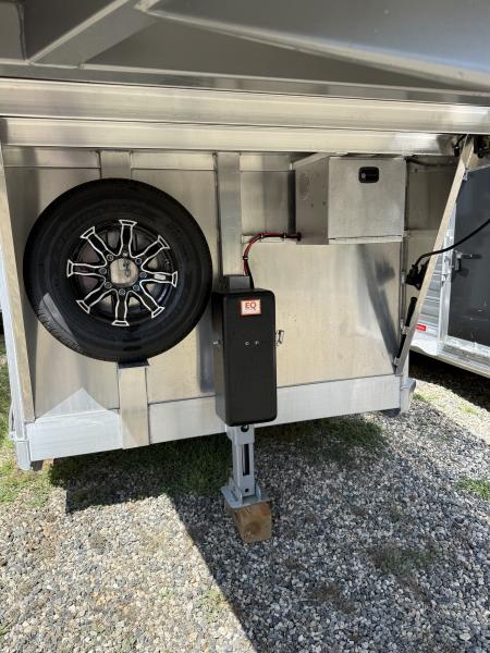 New 2027 Cimarron Trailers Norstar 2+1 Warmblood Horse Trailer