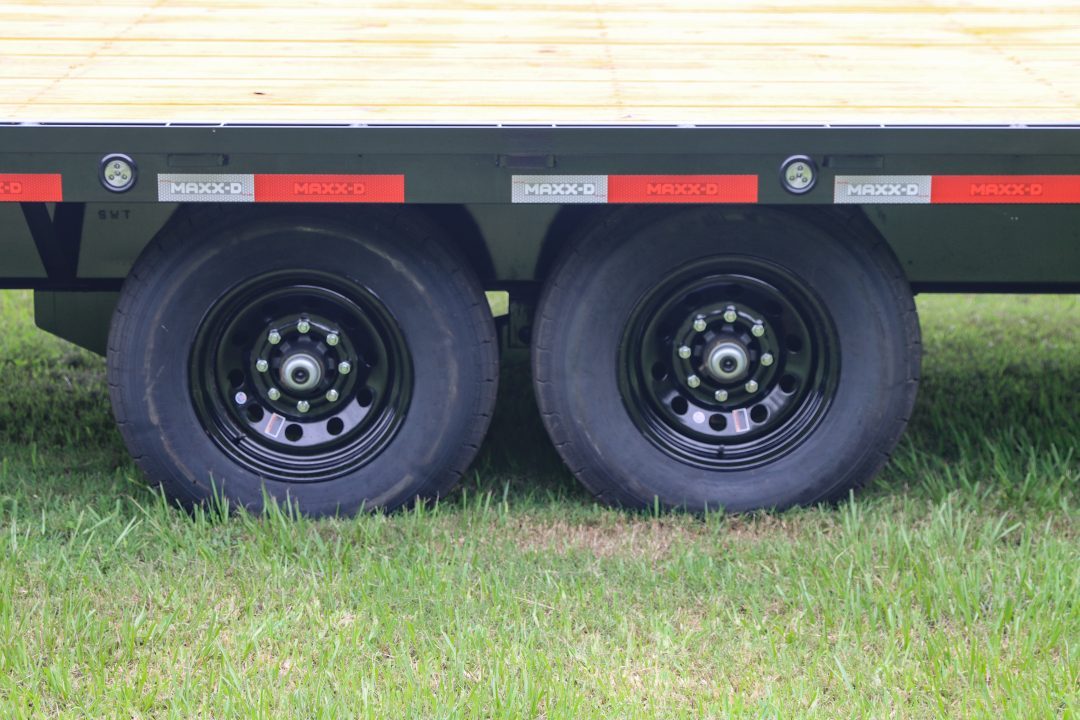 New 2027 8.5X40 MAXX-D GOOSENECK EQUIPMENT TRAILER