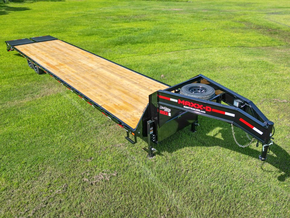 New 2027 8.5X40 MAXX-D GOOSENECK EQUIPMENT TRAILER