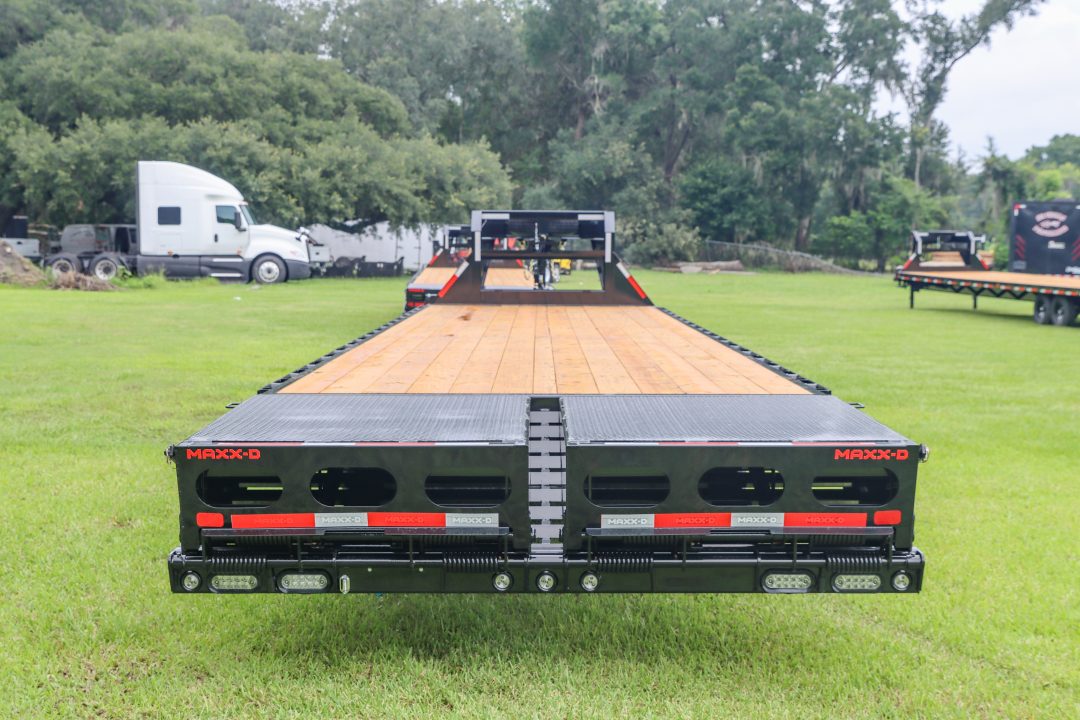 New 2027 8.5X40 MAXX-D GOOSENECK EQUIPMENT TRAILER