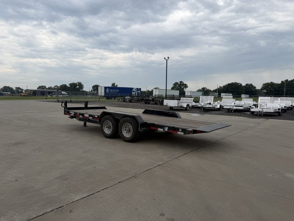 Used 2016 Diamond C Trailers HDT Tilt Trailer