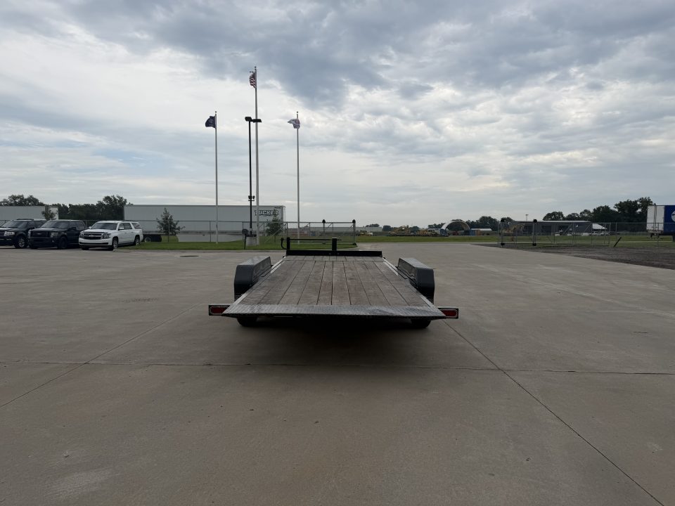 Used 2016 Diamond C Trailers HDT Tilt Trailer
