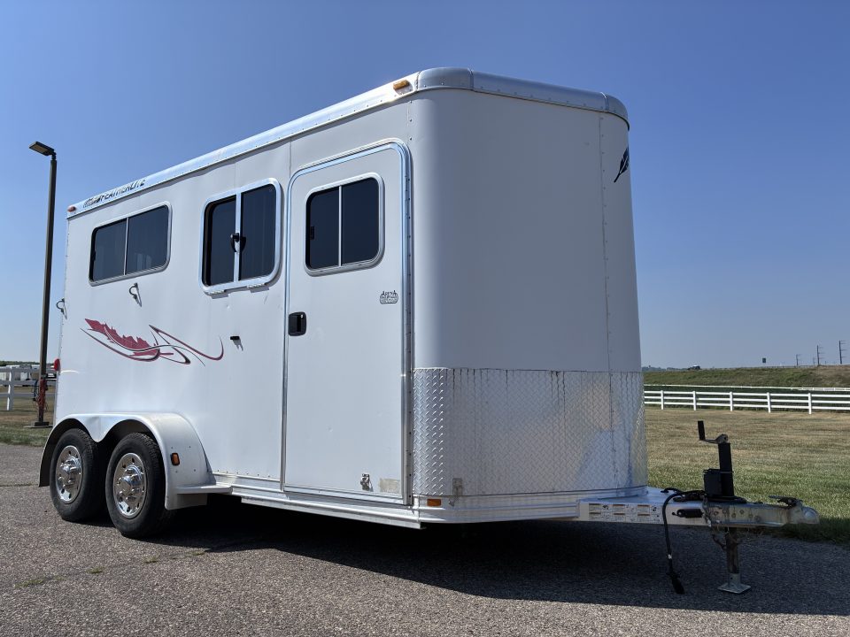 Used 2005 Featherlite Trailers 2H Straight Load BP Horse Trailer
