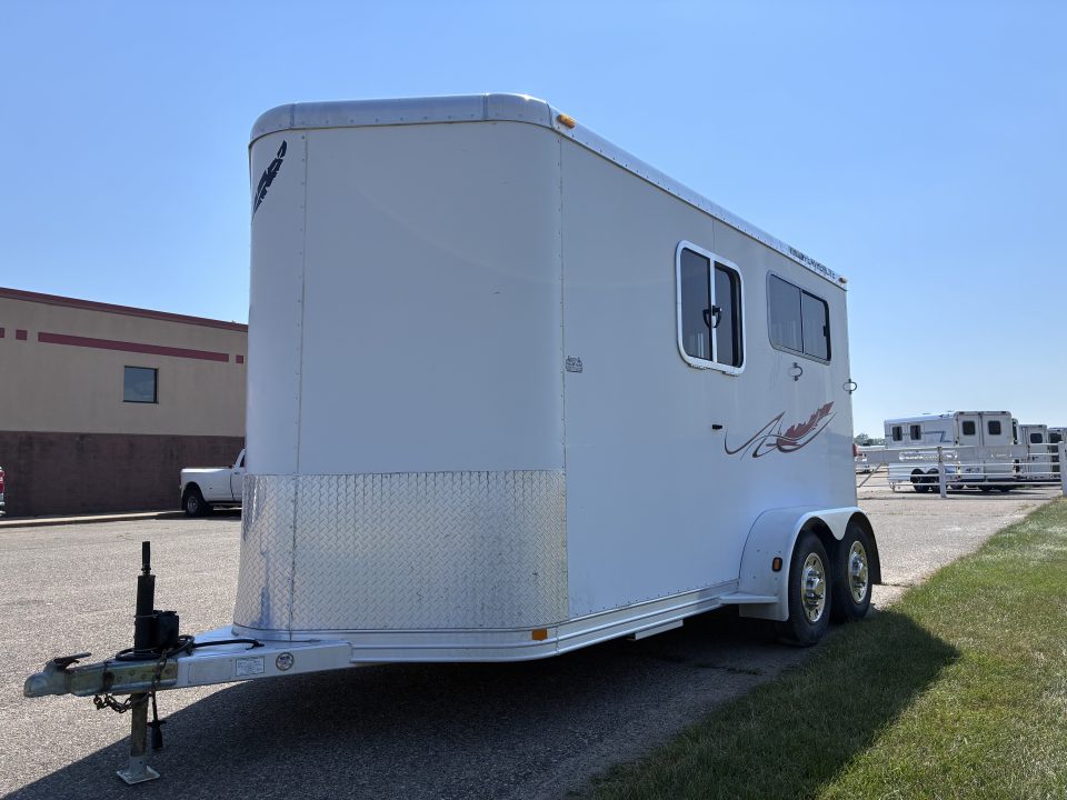 Used 2005 Featherlite Trailers 2H Straight Load BP Horse Trailer