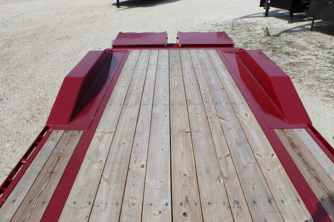 New 2027 MAXXD H9X 102" x 24' gooseneck Equipment Trailer