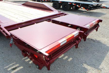 New 2027 MAXXD H9X 102" x 24' gooseneck Equipment Trailer