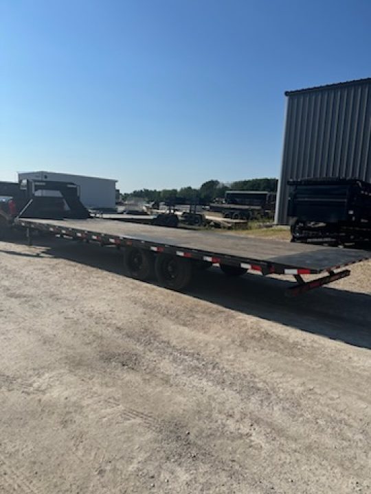 Used 2022 PJ Trailers T8282