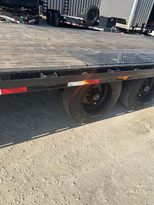 Used 2022 PJ Trailers T8282