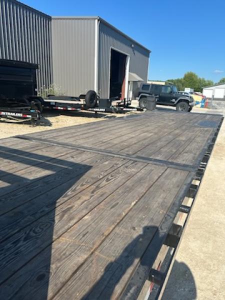 Used 2022 PJ Trailers T8282