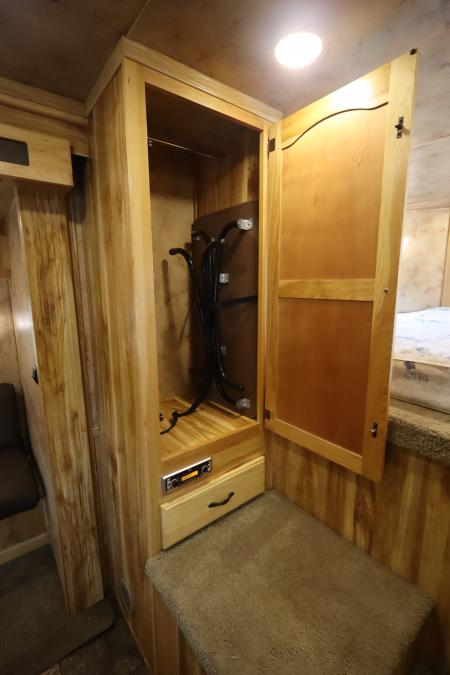 Used 2015 Lakota 3 Horse LQ Trailer