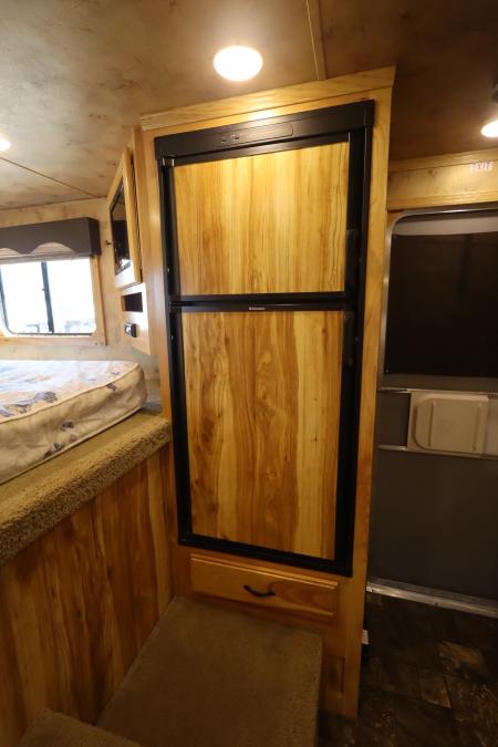 Used 2015 Lakota 3 Horse LQ Trailer