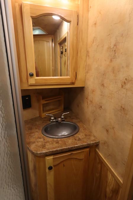 Used 2015 Lakota 3 Horse LQ Trailer
