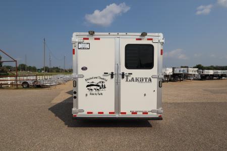 Used 2015 Lakota 3 Horse LQ Trailer