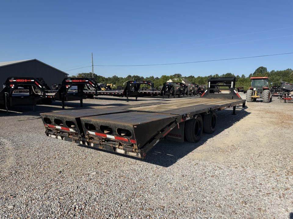 Used 2024 MAXXD 102"X28' 30K Gooseneck Flatbed Trailer