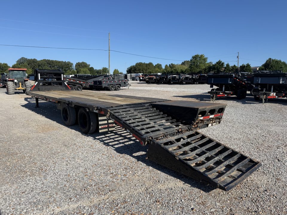 Used 2024 MAXXD 102"X28' 30K Gooseneck Flatbed Trailer