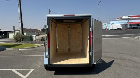 New 2026 Look Trailers 5X8 ST DLX FLAT TOP V-NOSE 3K Cargo / Enclosed Trailer