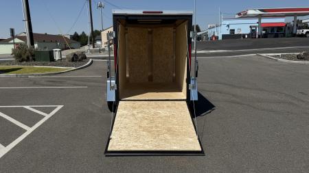New 2026 Look Trailers 5X8 ST DLX FLAT TOP V-NOSE 3K Cargo / Enclosed Trailer